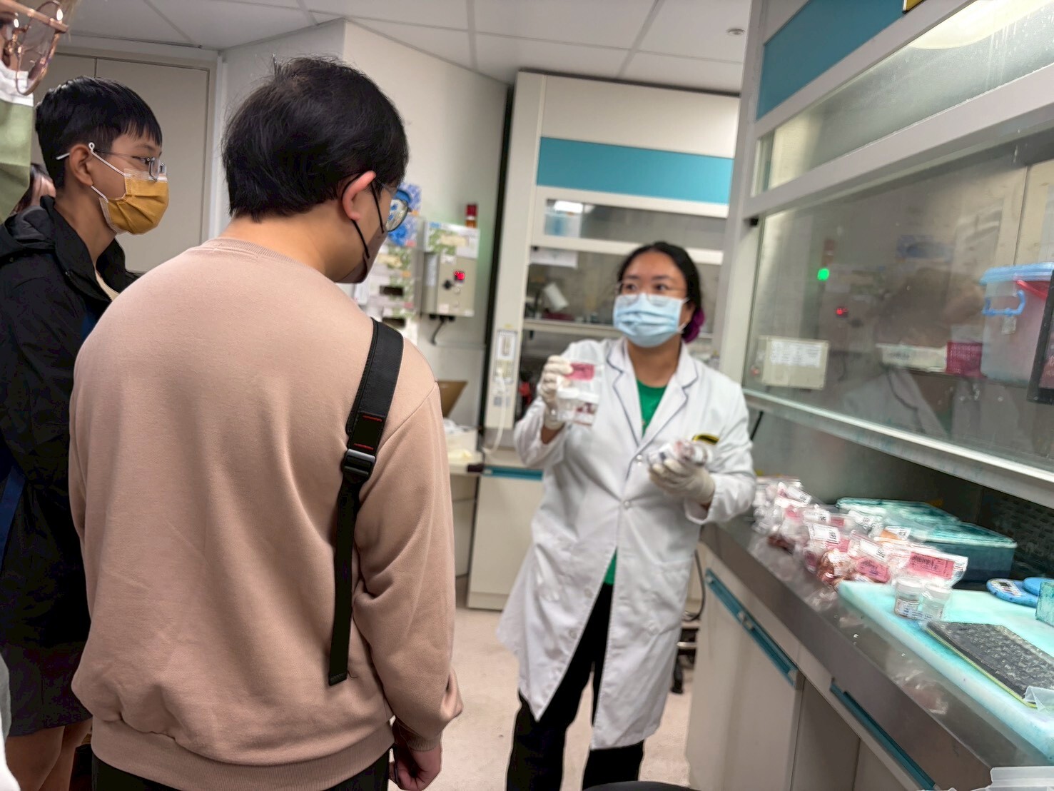 115.1.26115「未來醫學探險家」親子冬令營-探索醫檢職場秘境