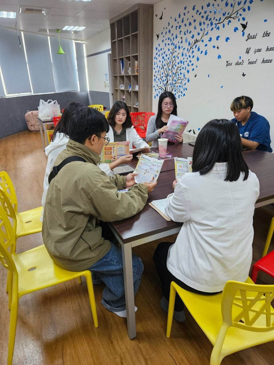 高雄市衛生局分享社區青少年活動