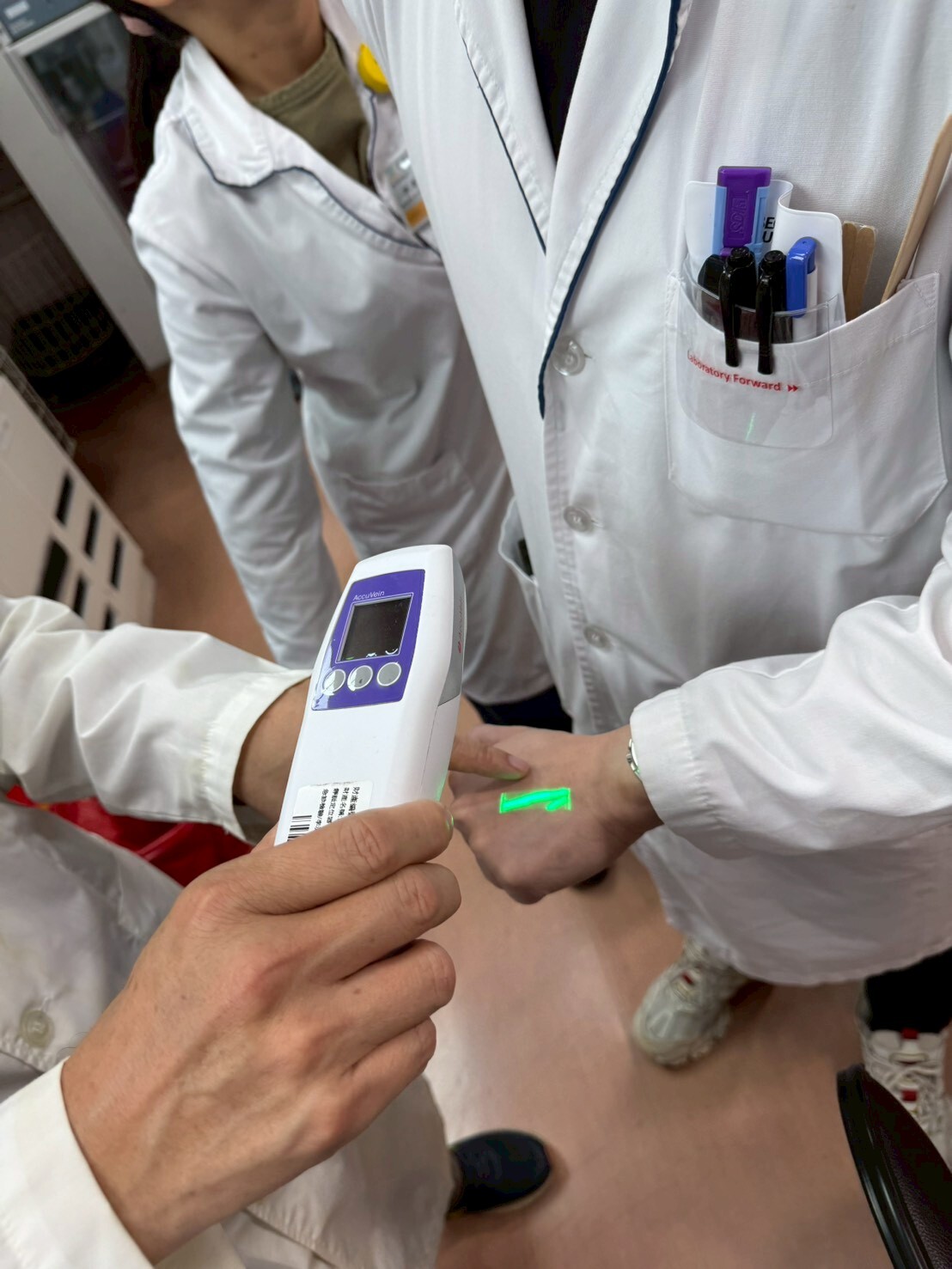 115.1.26115「未來醫學探險家」親子冬令營-探索醫檢職場秘境